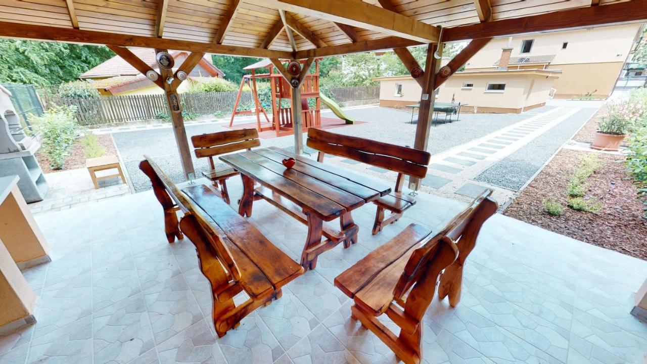 Family Apartman Miskolc Ngoại thất bức ảnh